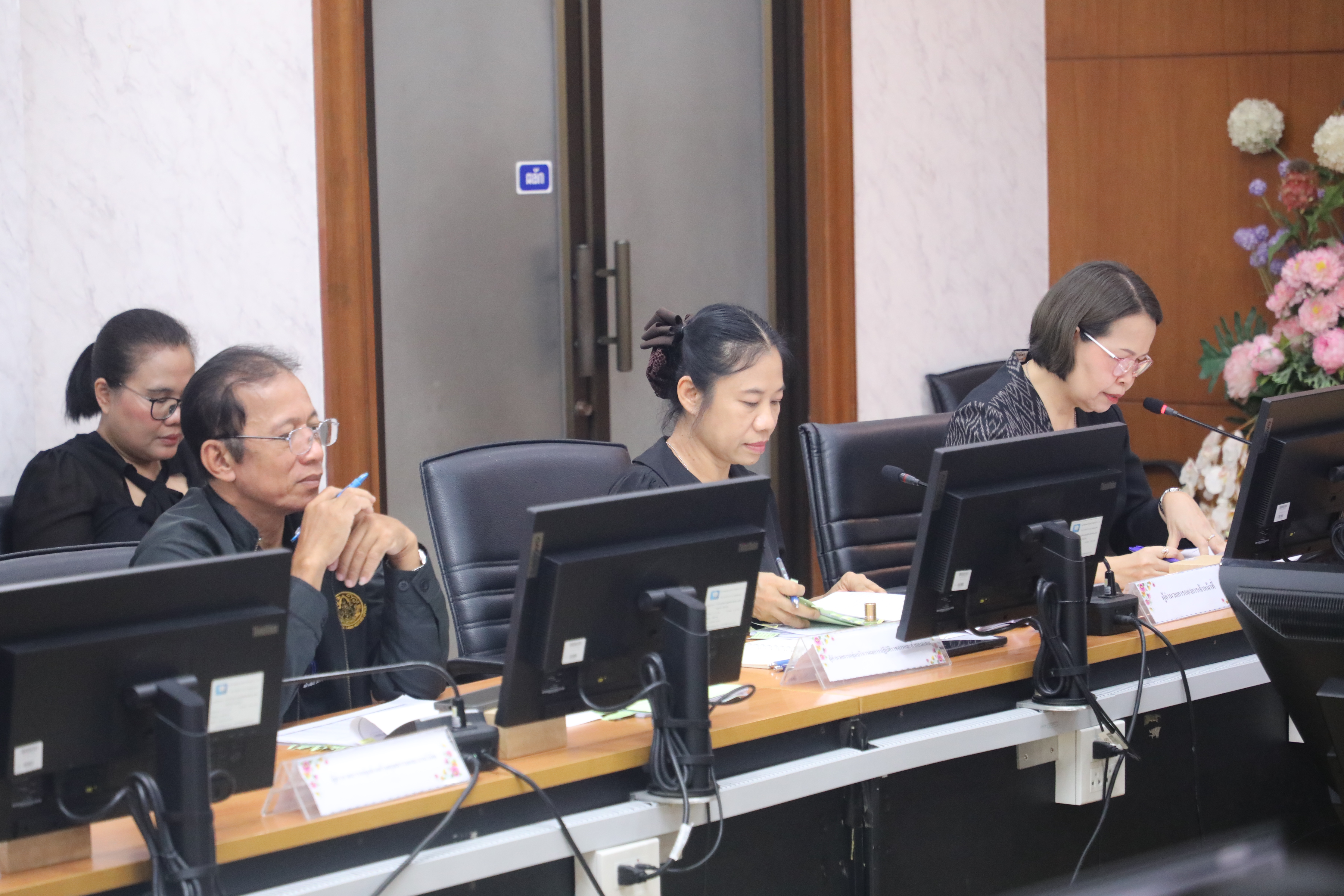 title - ส.ป.ก. ประชุมคณะกรรมการกลั่นกรองผลการประเมิน ผลการปฏิบัติราชการของข้าราชการพลเรือนสามัญ ในสังกัดสำนักงานการปฏิรูปที่ดินเพื่อเกษตรกรรม ครั้งที่ 1/2569